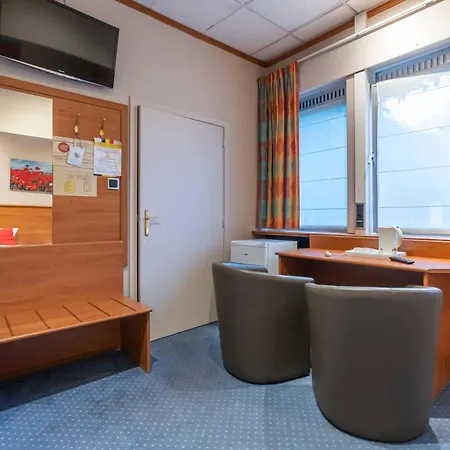 Sleep & Go Hotel Menen