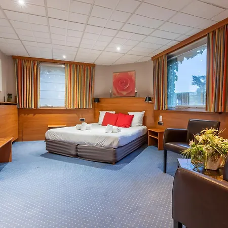 Sleep & Go Hotel